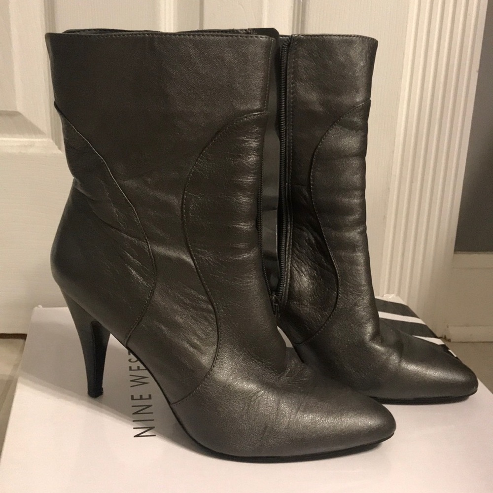 Nine West gray metallic booties size 8.5